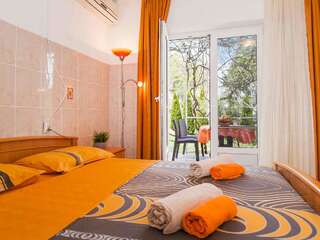 Апартаменты Maki Apartments Тиват Семейные апартаменты с 2 спальнями и террасой-1